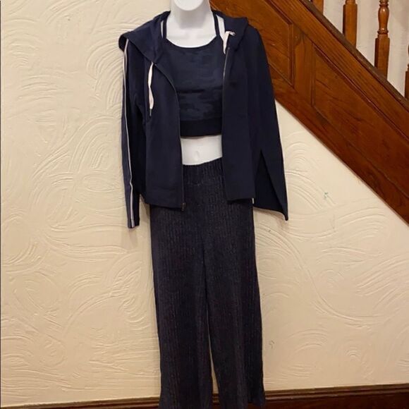 NWT Splendid Ribbed Haci Cropped Athleisure Capri - Picture 10 of 10